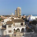 Cozy In A Beachfront Complex Apartment *