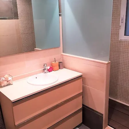 Cozy In A Beachfront Complex