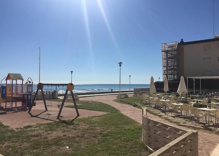Cozy In A Beachfront Complex * Марени Блау